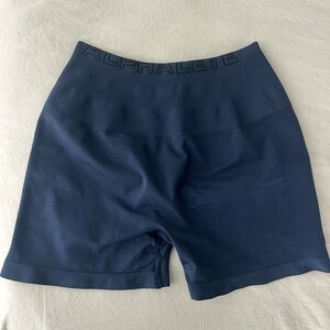 Alphalete amplify gravity short women’s size small 4.5 inch inseam